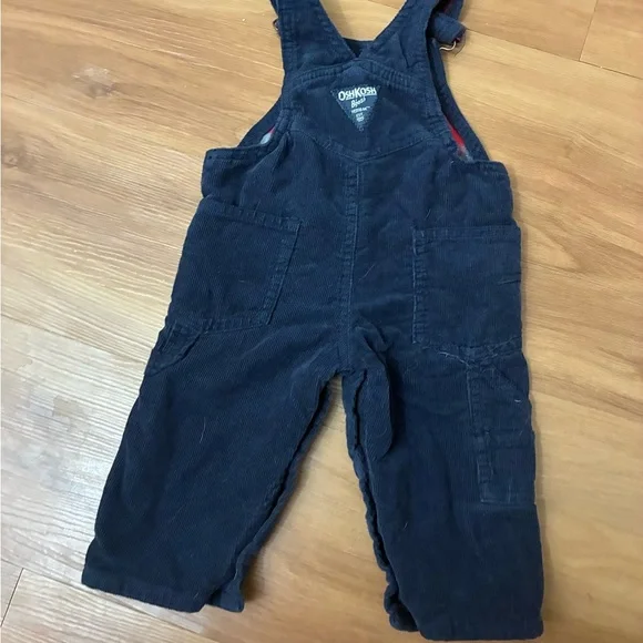 OshKosh B'gosh Dark Blue Corduroy Overalls 6 Months - Picture 2 of 3